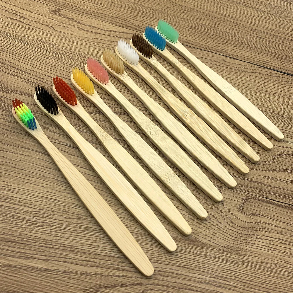Set x12 Cepillos de Bambú Eco Friendly con Cerdas Suaves de Carbón – Colores Surtidos